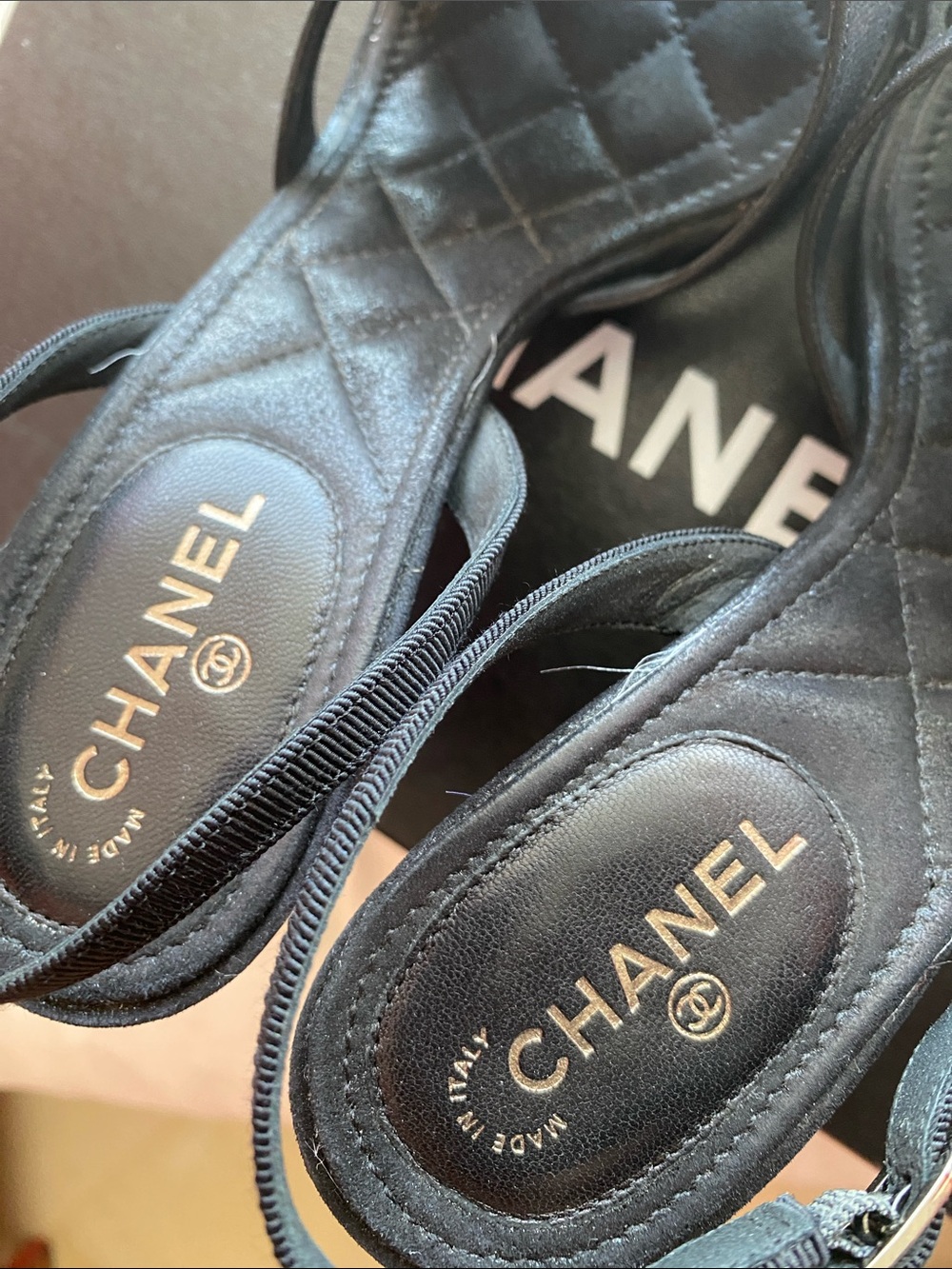 CHANEL Black Slingback Sandals Heels with Cream Camellia Flower Sz 6 - Picture 8 of 8